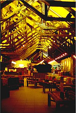 Haupthalle abends